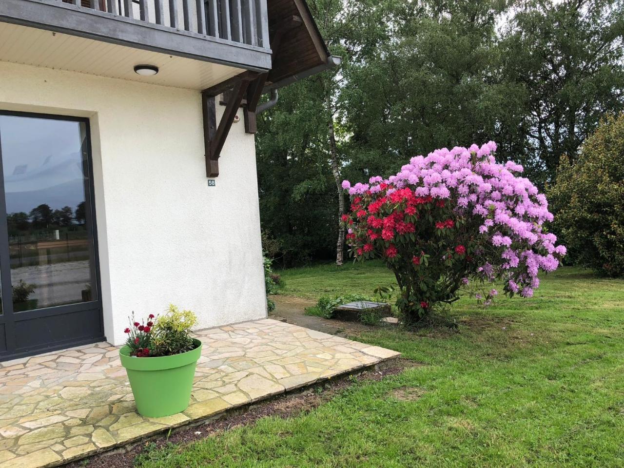 Hotel La Cle Des Champs Le Teilleul Exterior foto