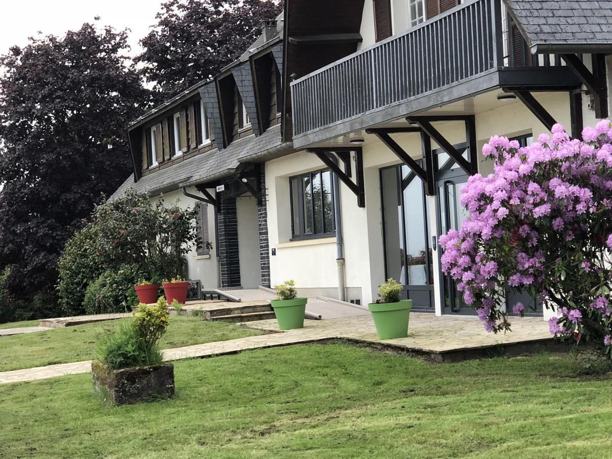 Hotel La Cle Des Champs Le Teilleul Exterior foto